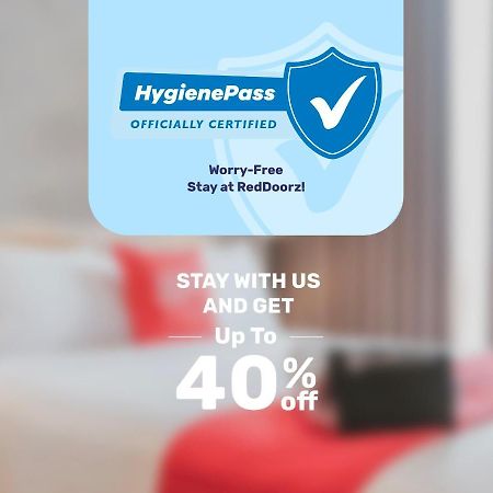Reddoorz Plus Near Rs Rk Charitas 2 Palembang Ngoại thất bức ảnh