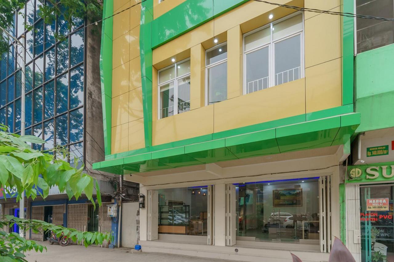 Reddoorz Plus Near Rs Rk Charitas 2 Palembang Ngoại thất bức ảnh